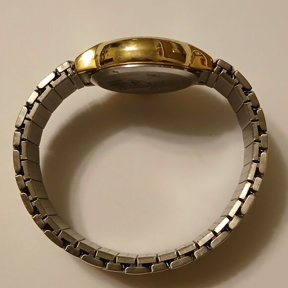 Globu Two-Toned 100FT WR Japan Quartz Movt Stainless Steel Stretch Band Watch - Picture 13 of 13